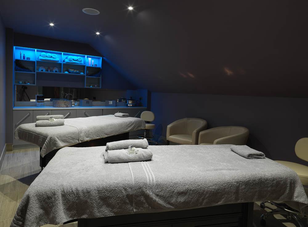 free face masks Ye Olde Bell Spa Treatment Room low res