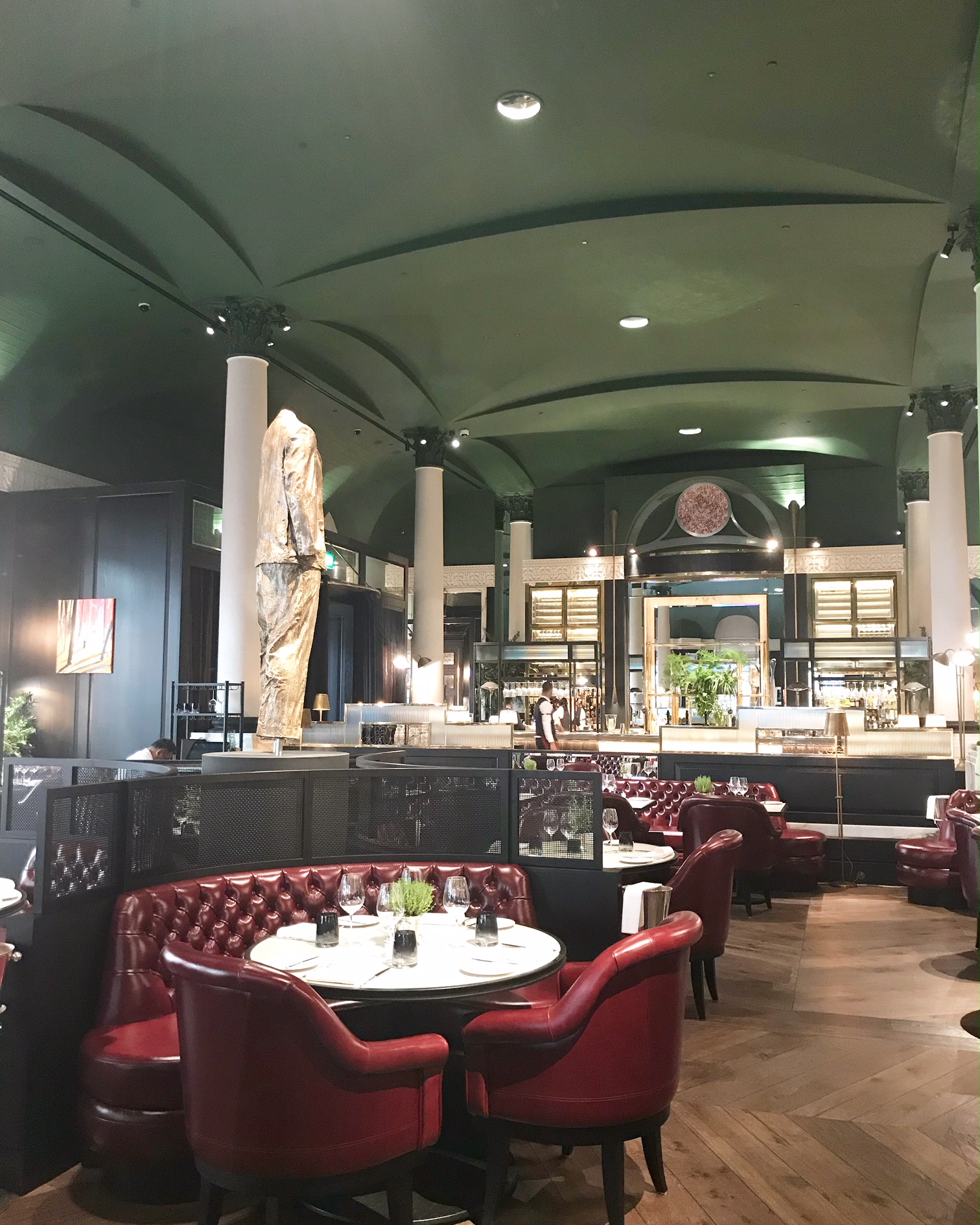 Varme på den anden side, fordelagtige FIRST LOOK: Tom Kerridge Bar & Grill opens at Corinthia London